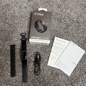 Fitbit Charge 5 Advanced Health and Fitness Tracker Watch Black/Graphite